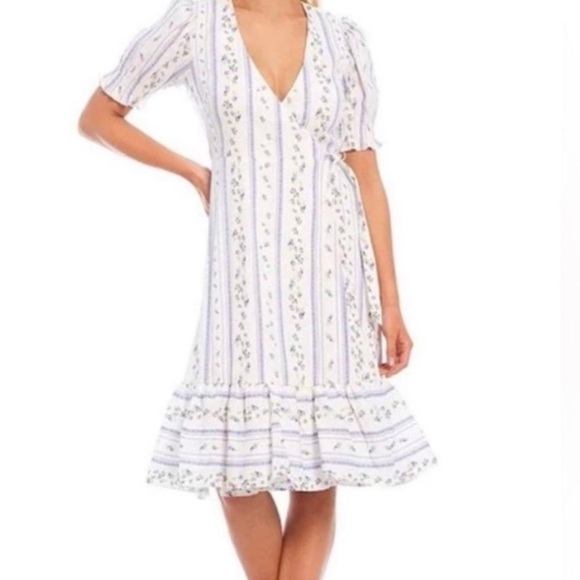 ANTONIO MELANI Dresses & Skirts - NWT Antonio Melani Cleo wallpaper floral linen blend wrap dress, 8